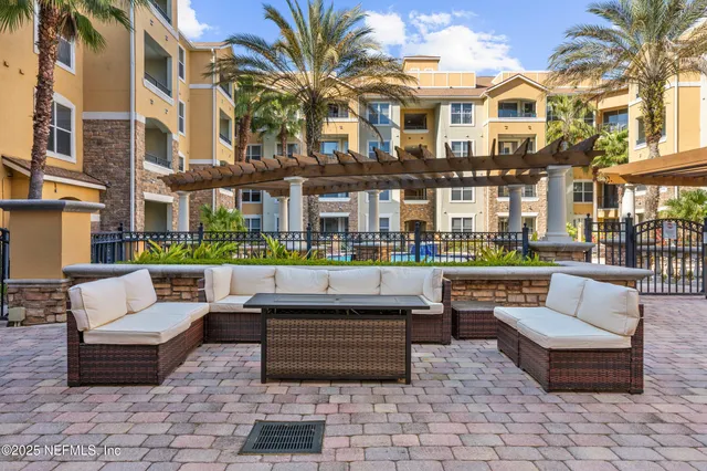 $164,999 | 8539 Gate Parkway West, Unit 1435, Jacksonville, FL 32216