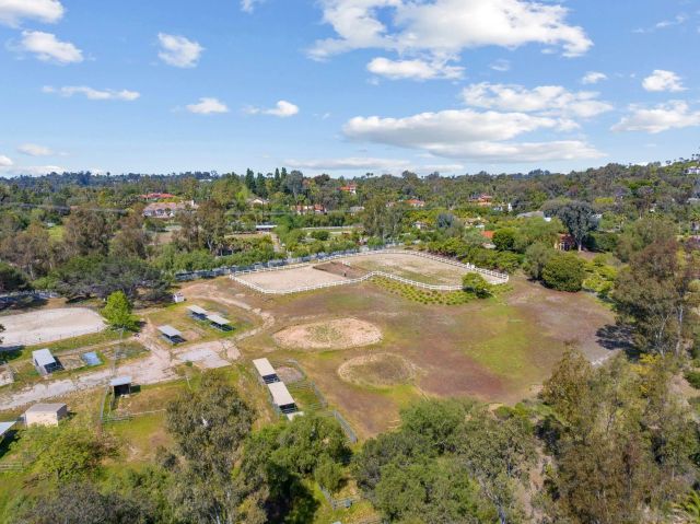 a view of a basketball court