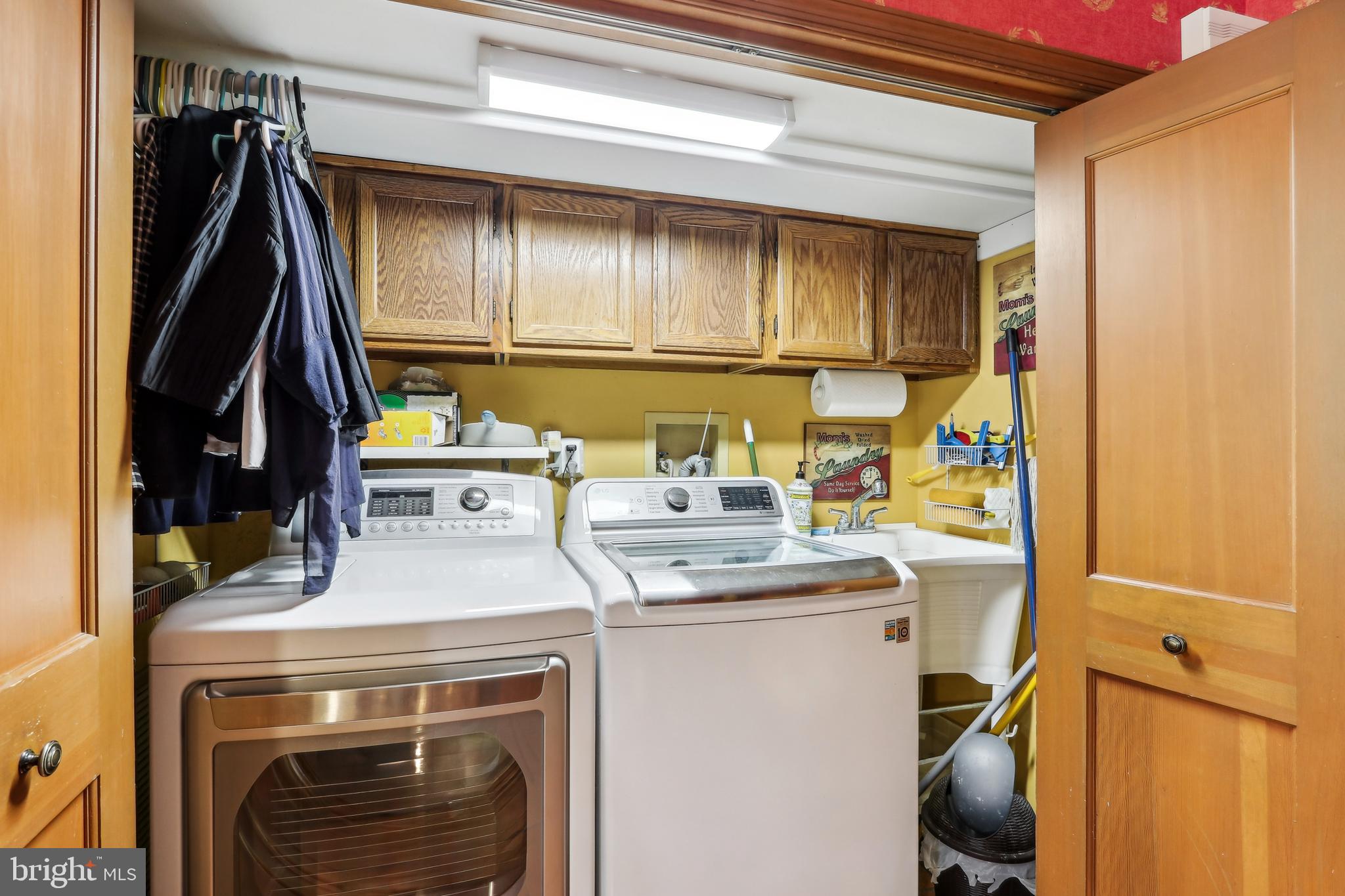 1536 Warner Road Jenkintown, PA 19046 - Photo 31 of 83 easy access washer dryer on ground floor - hidden