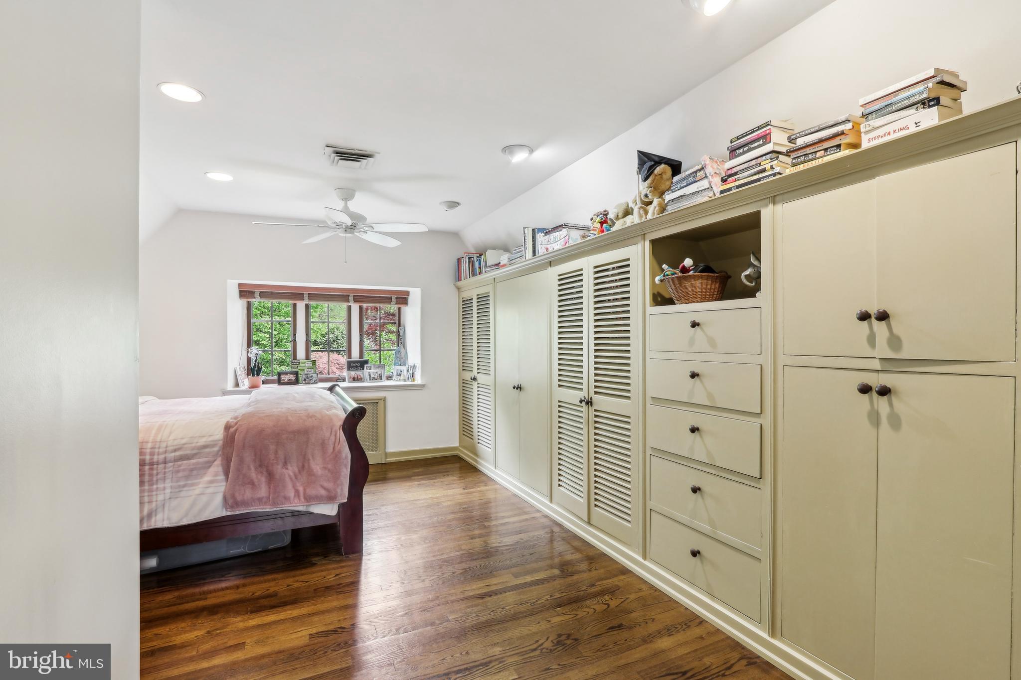 1536 Warner Road Jenkintown, PA 19046 - Photo 40 of 83 front, middle bedroom