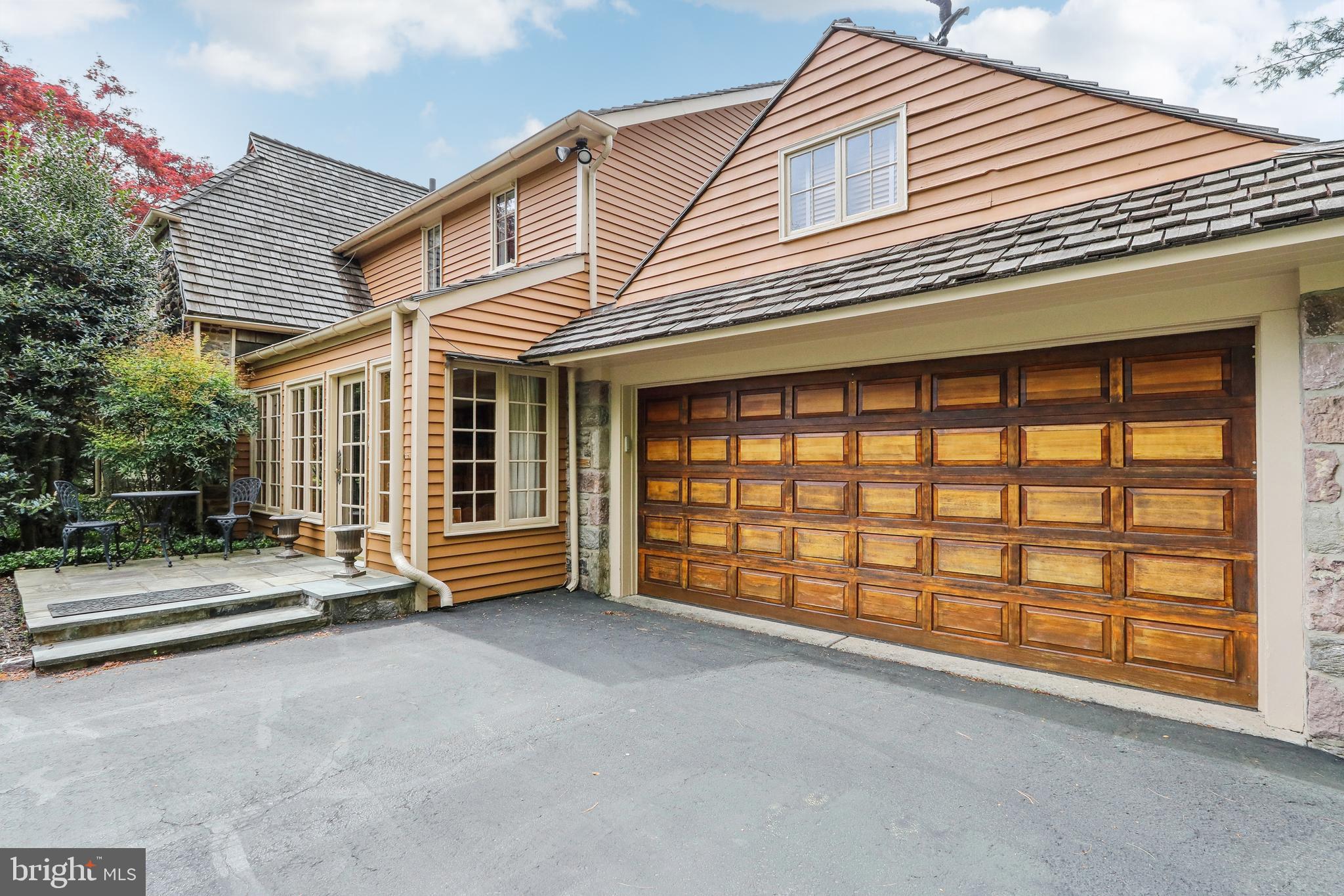 1536 Warner Road Jenkintown, PA 19046 - Photo 4 of 83 spacious garage