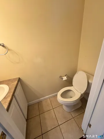 $399,000 | 38 B Prospect Street, Stonington, CT 06379