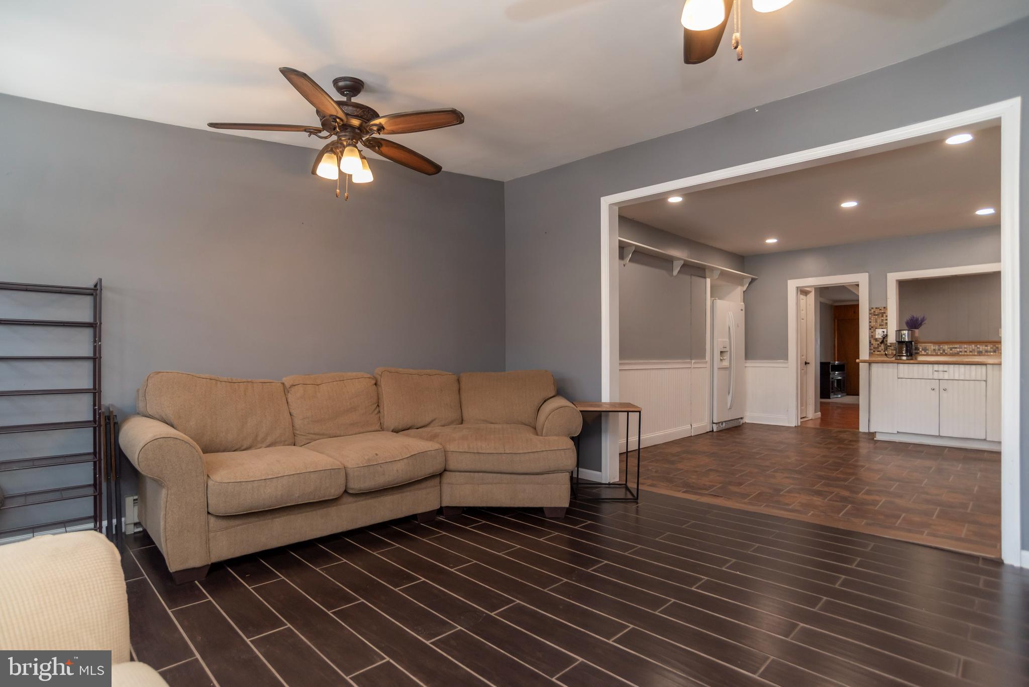 435 Cedar Street Bristol, PA 19007 - Photo 14 of 32