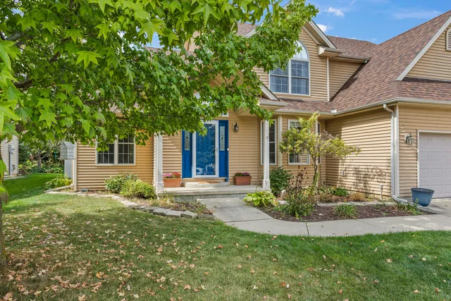 $399,900 | 1411 North Brookhaven Drive, Mahomet, IL 61853