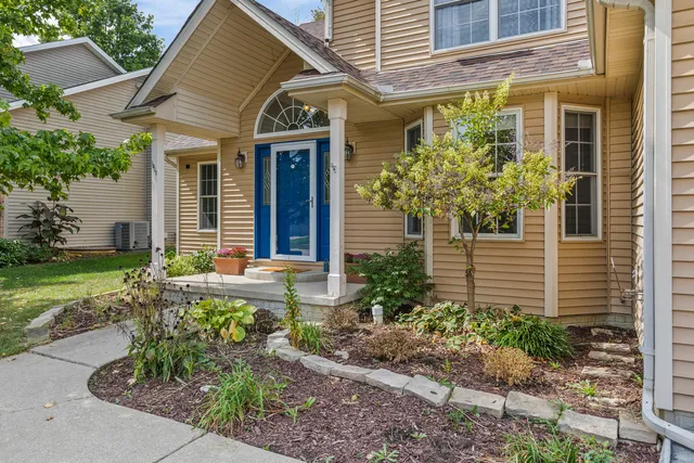 $399,900 | 1411 North Brookhaven Drive, Mahomet, IL 61853