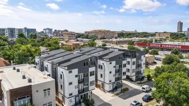 $349,499 | 1118 Galveston Avenue, Unit 5, Fort Worth, TX 76104