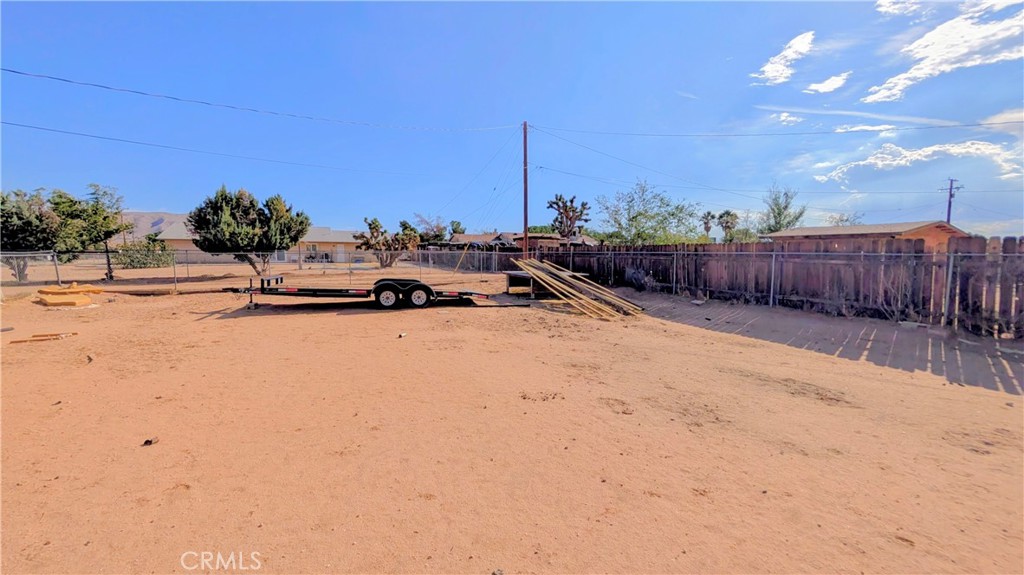11746 Mohawk Road Apple Valley, CA 92308 - Photo 20 of 28 Gallery Image 20