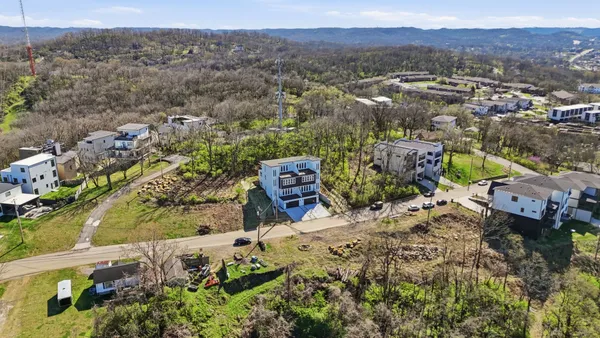 $1,500,000 | 6029 Hill Cir Drive, Nashville, TN 37209