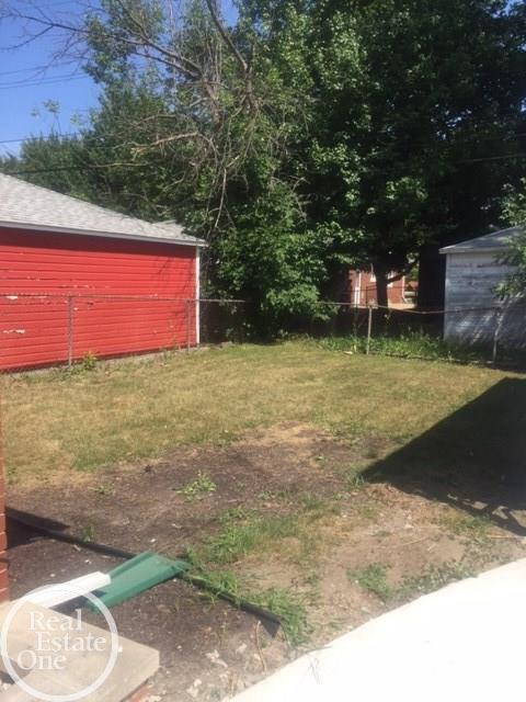 1830 Newcastle Road Grosse Pointe Woods, MI 48236 - Photo 27 of 27