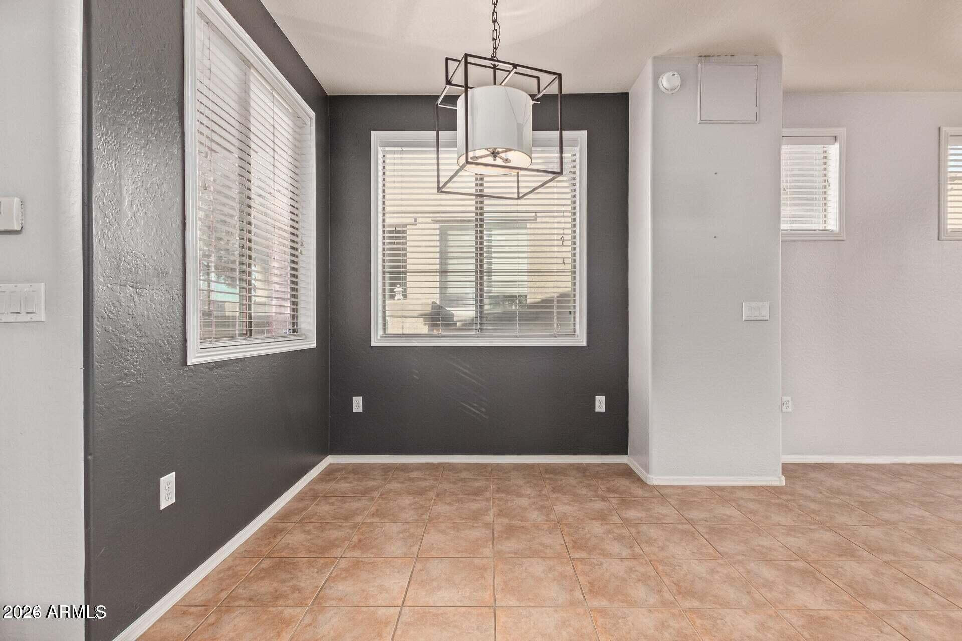 3250 West Greenway Road, Unit 157 Phoenix, AZ 85053 - Photo 5 of 25 Photo #5