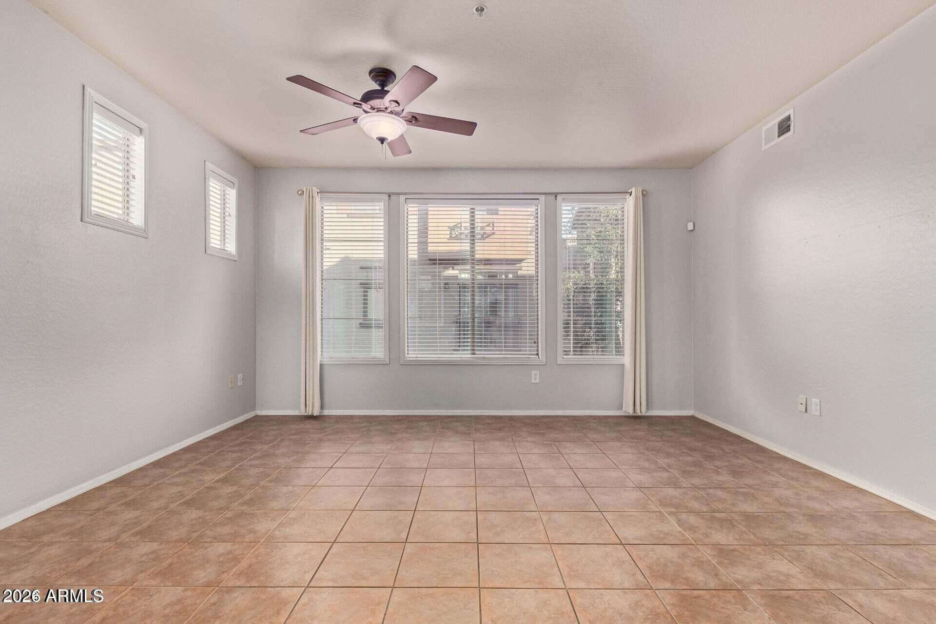 3250 West Greenway Road, Unit 157 Phoenix, AZ 85053 - Photo 6 of 25 Photo #6