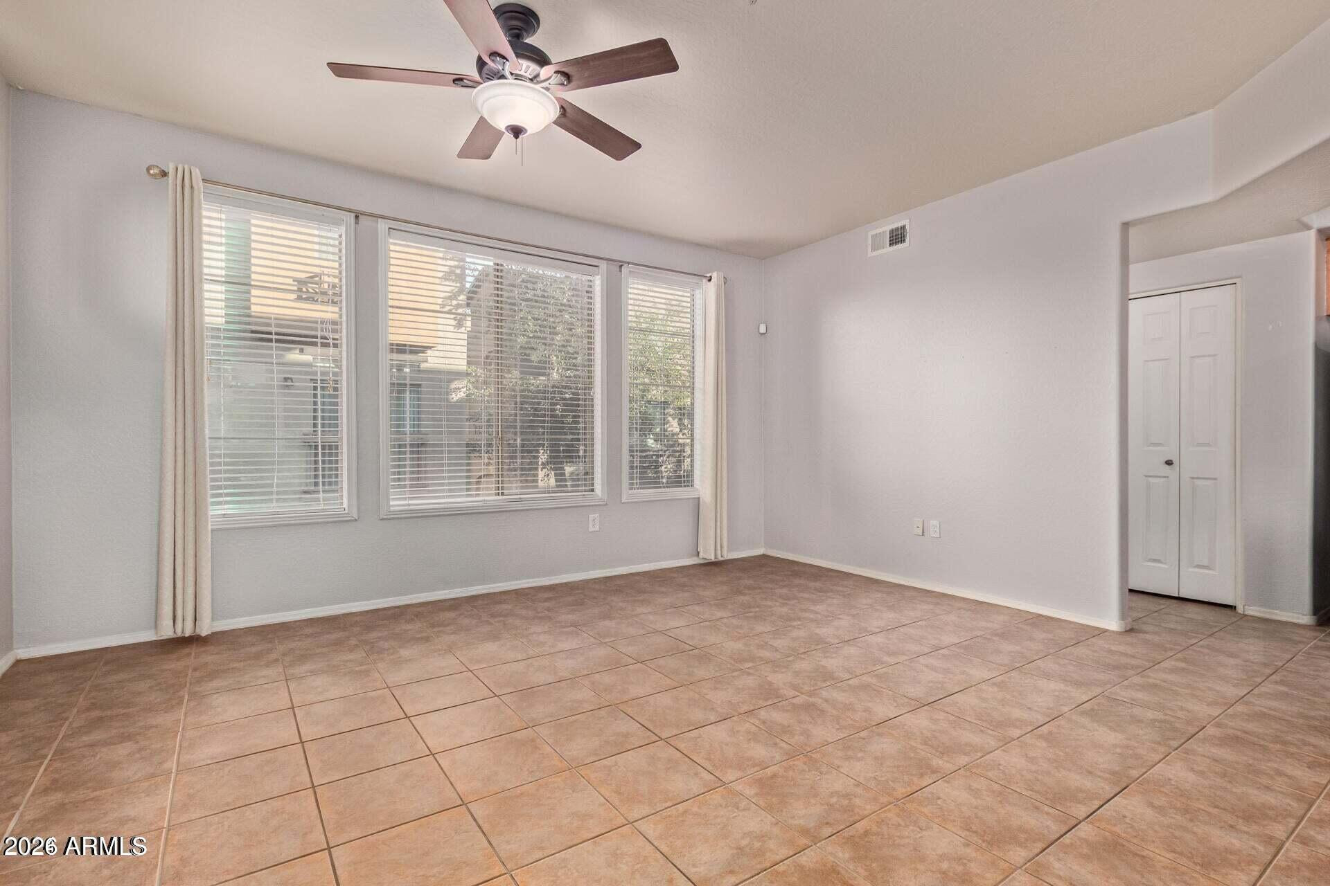 3250 West Greenway Road, Unit 157 Phoenix, AZ 85053 - Photo 7 of 25 Photo #7