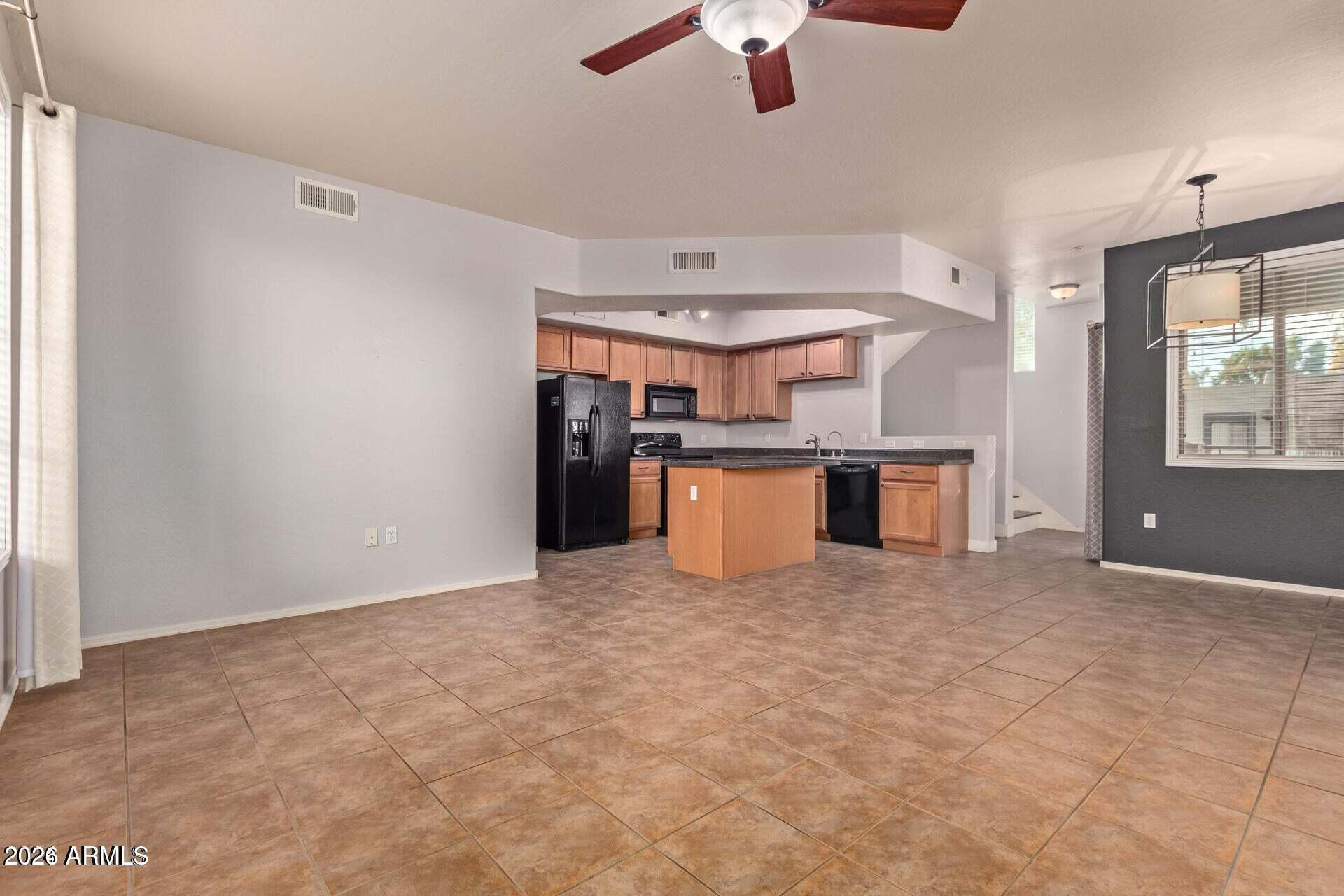 3250 West Greenway Road, Unit 157 Phoenix, AZ 85053 - Photo 10 of 25 Photo #10