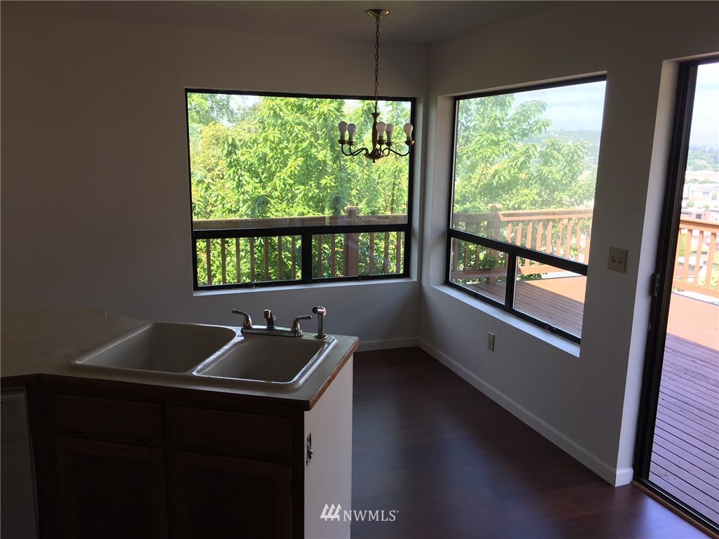 435 Renton Avenue South Renton, WA 98057 - Photo 7 of 20
