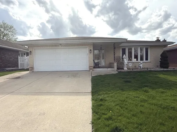 $429,000 | 3044 Halifax Avenue, Westchester, IL 60154