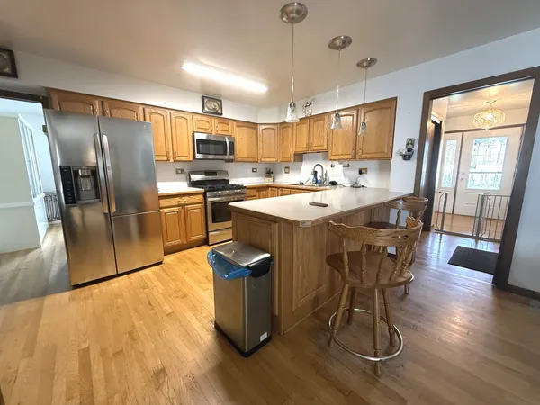 $429,000 | 3044 Halifax Avenue, Westchester, IL 60154