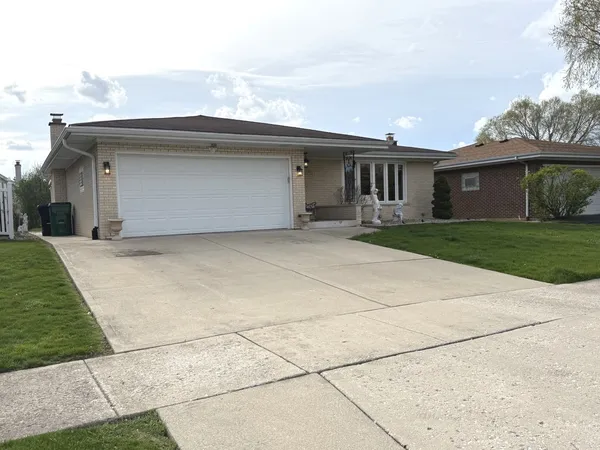 $429,000 | 3044 Halifax Avenue, Westchester, IL 60154