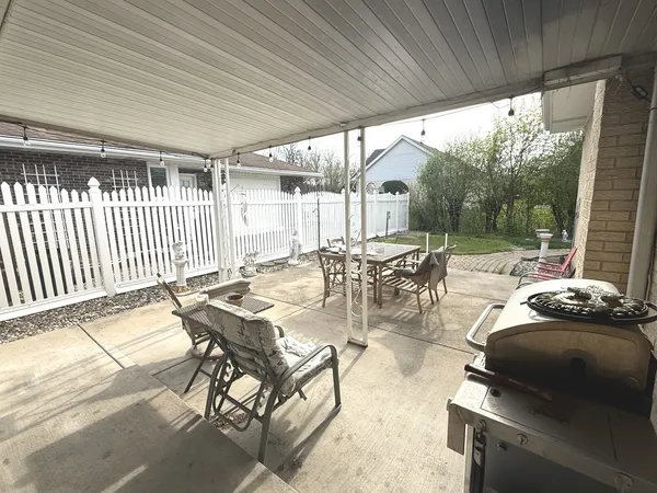 $429,000 | 3044 Halifax Avenue, Westchester, IL 60154