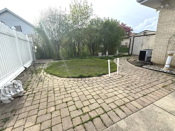 $429,000 | 3044 Halifax Avenue, Westchester, IL 60154