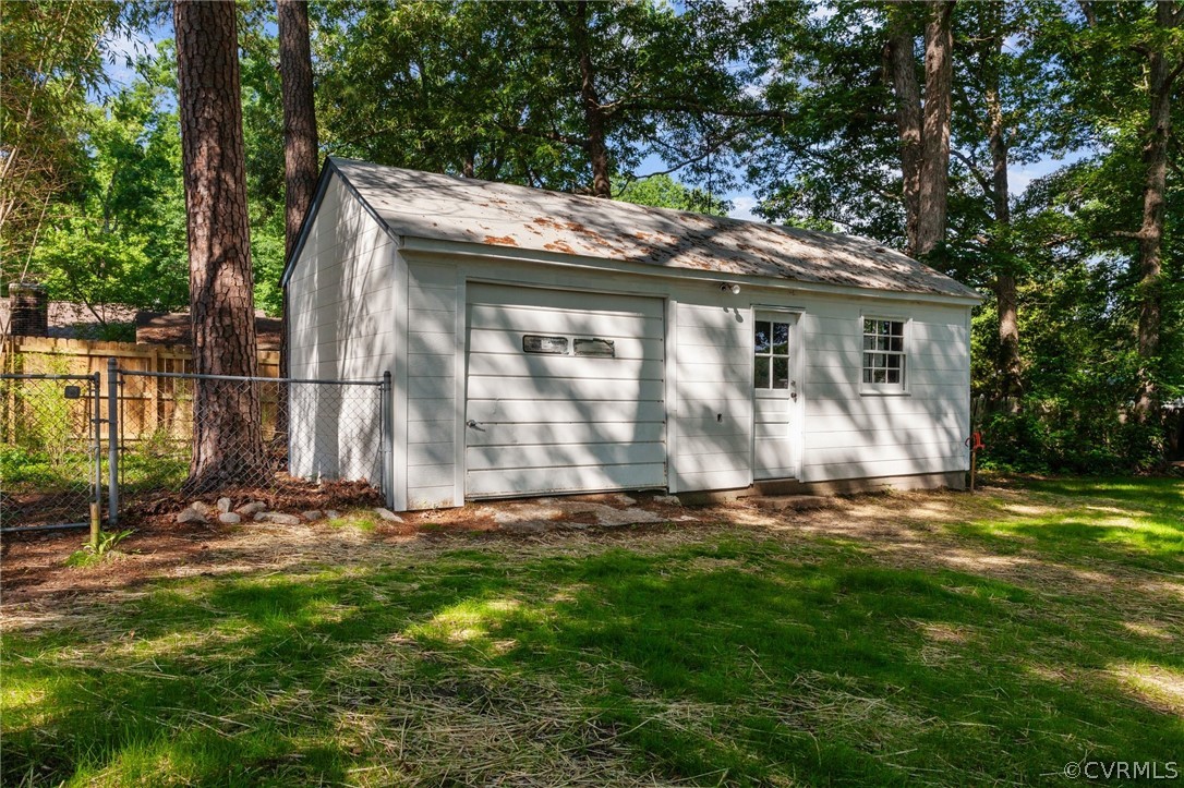 3910 Turner Road Chesterfield, VA 23832 - Photo 35 of 37 a backyard of a house with yard and outdoor seating