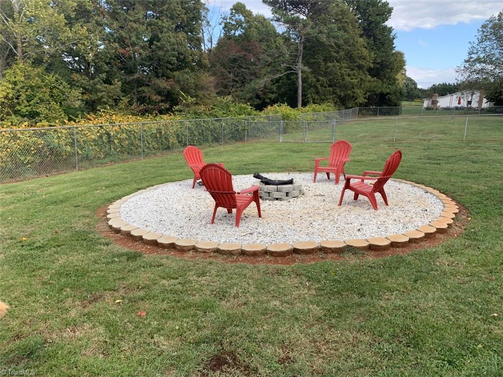 3795 Quaker Church Road Pinnacle, NC 27043 - Photo 16 of 19