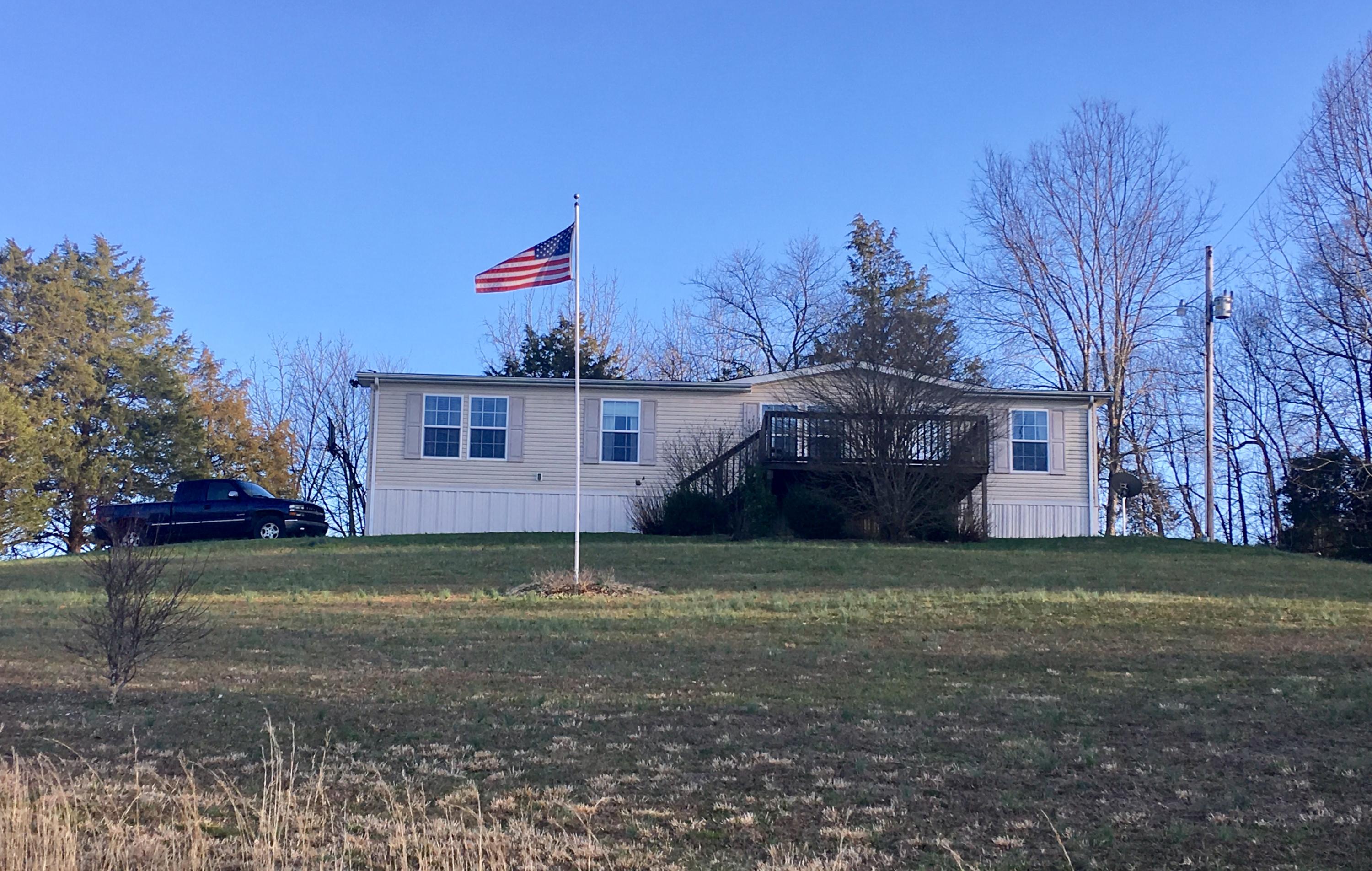 173 Freeman Road Tazewell, TN 37879 - Photo 3 of 30 9C691590-40F7-417D-AB13-2BDDD3F85E61