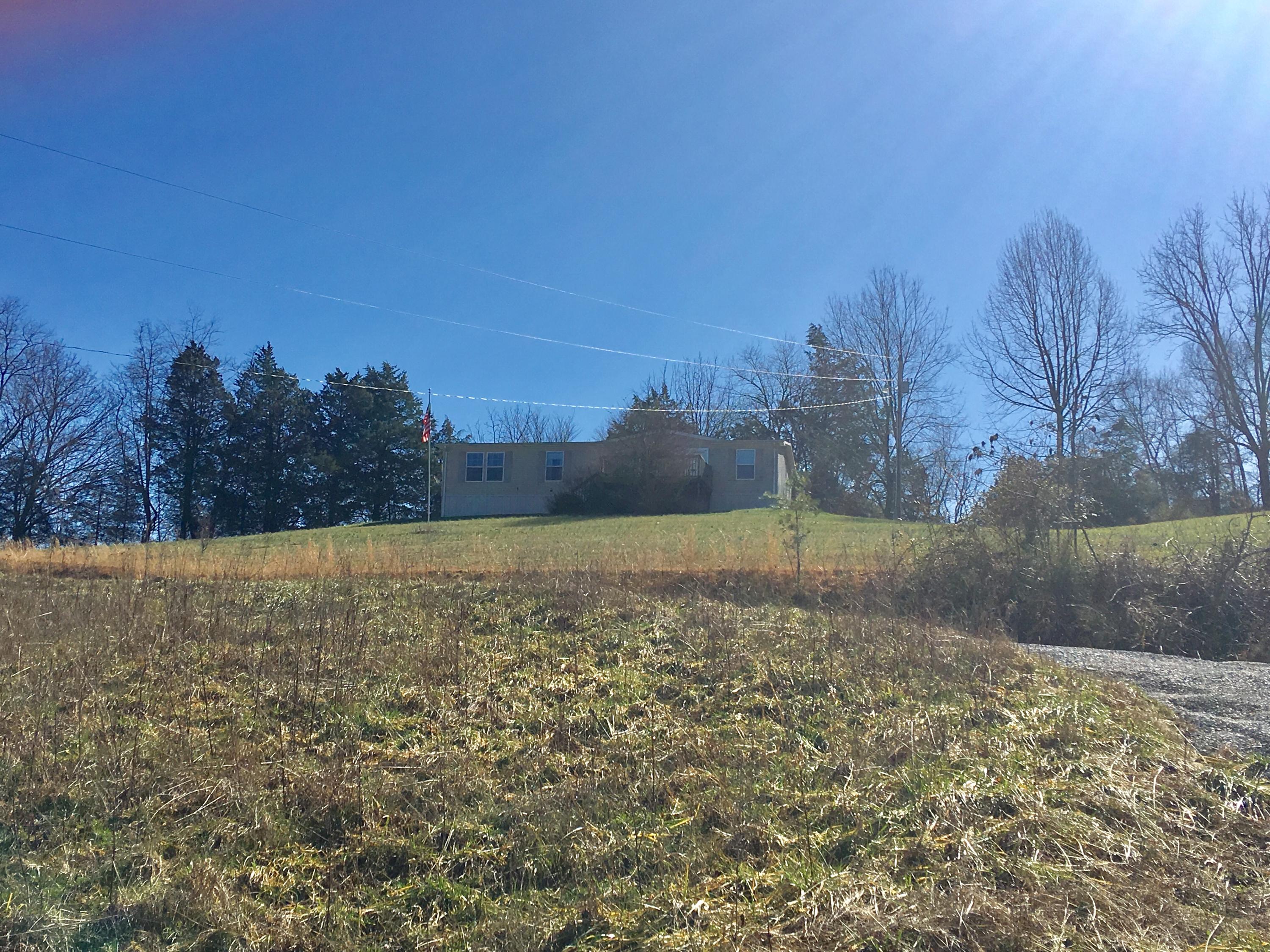 173 Freeman Road Tazewell, TN 37879 - Photo 5 of 30 A25713F4-AF16-4065-B198-D86201792291