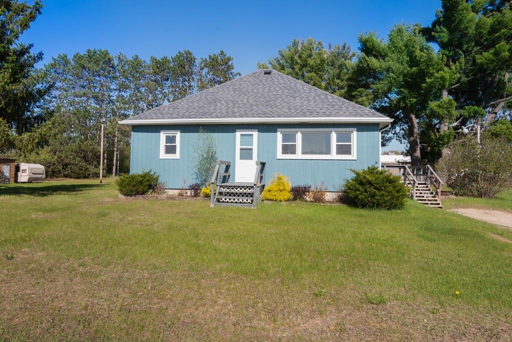 210 North Oak Street Crivitz, WI 54114 - Photo 1 of 45