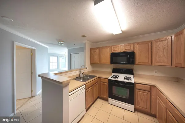 $214,000 | 45521 Westmeath Way, Unit E13, Great Mills, MD 20634