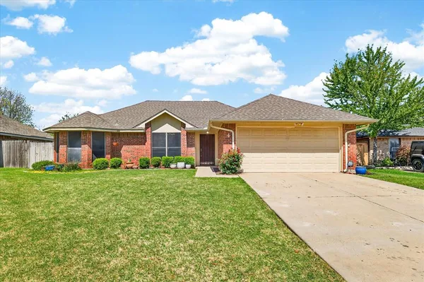 $2,300 | 4 Sonora Drive, Trophy Club, TX 76262