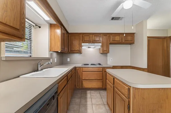 $2,300 | 4 Sonora Drive, Trophy Club, TX 76262