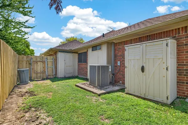 $2,300 | 4 Sonora Drive, Trophy Club, TX 76262