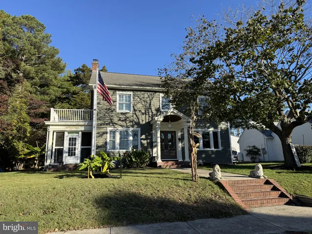 $799,900 | 204 Lake Drive, Milton, DE 19968