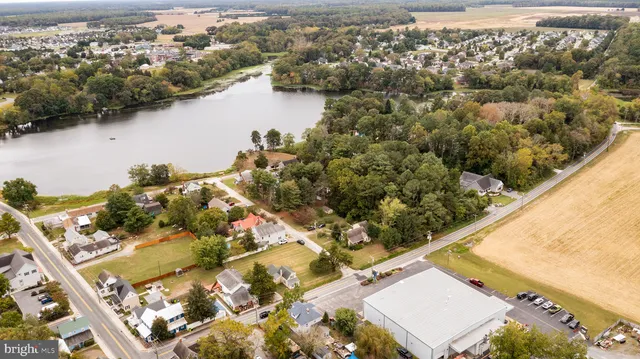 $799,900 | 204 Lake Drive, Milton, DE 19968