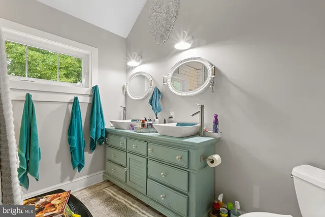 $799,900 | 204 Lake Drive, Milton, DE 19968