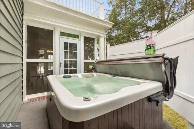 $799,900 | 204 Lake Drive, Milton, DE 19968