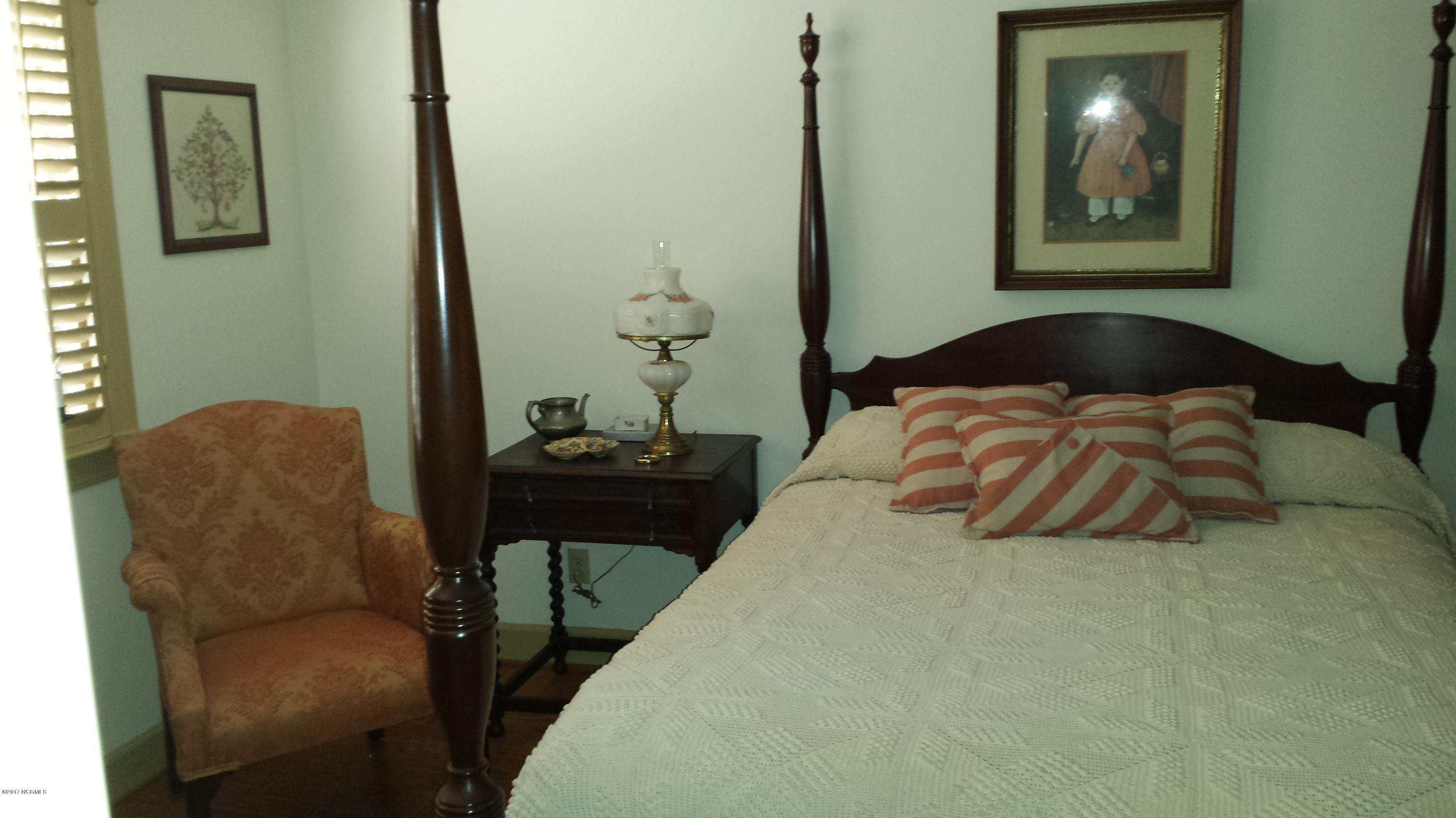 1175 Ridge Road Williamston, NC 27892 - Photo 13 of 65 20160527_160916 master bedroom