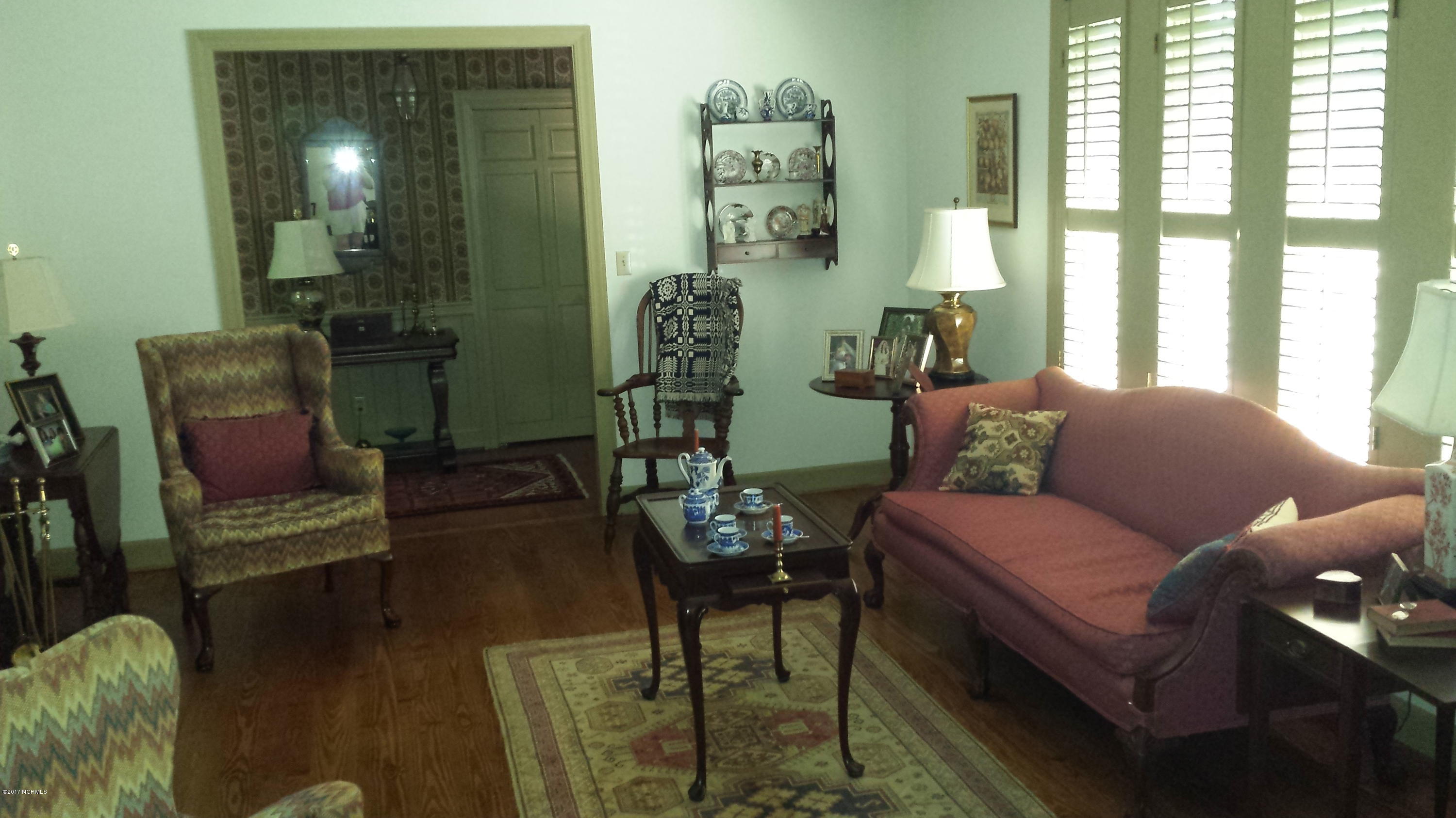20160527_160757 living room
