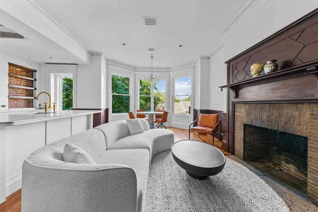 $5,500 | 320 Tappan Street, Unit 2, Brookline, MA 02445