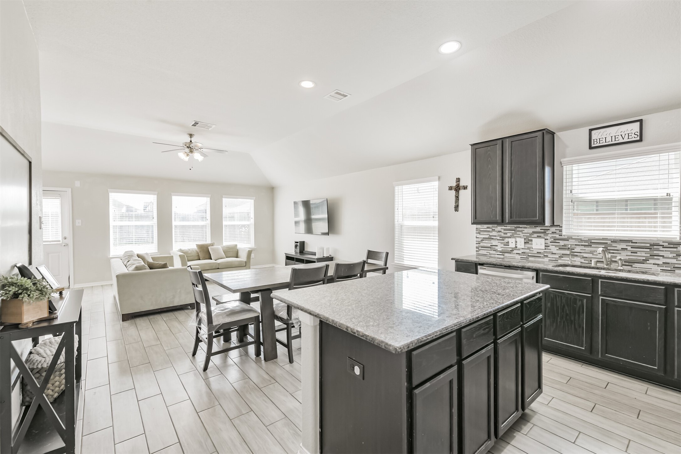 3127 Everwood Trail Rosenberg, TX 77471 - Photo 22 of 23 The open floorplan allows you to stay part of the conversation when entertaining.