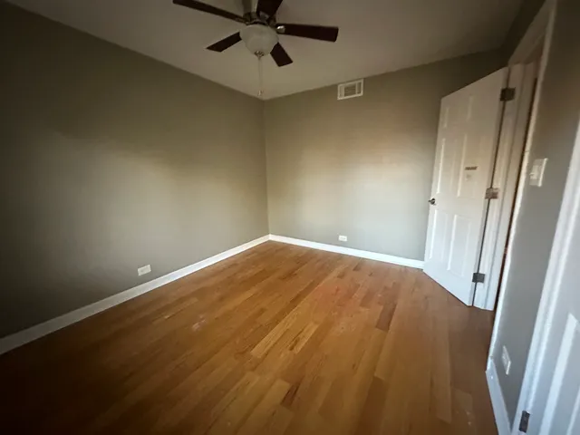 $2,800 | 1600 West 55th Street, La Grange, IL 60525