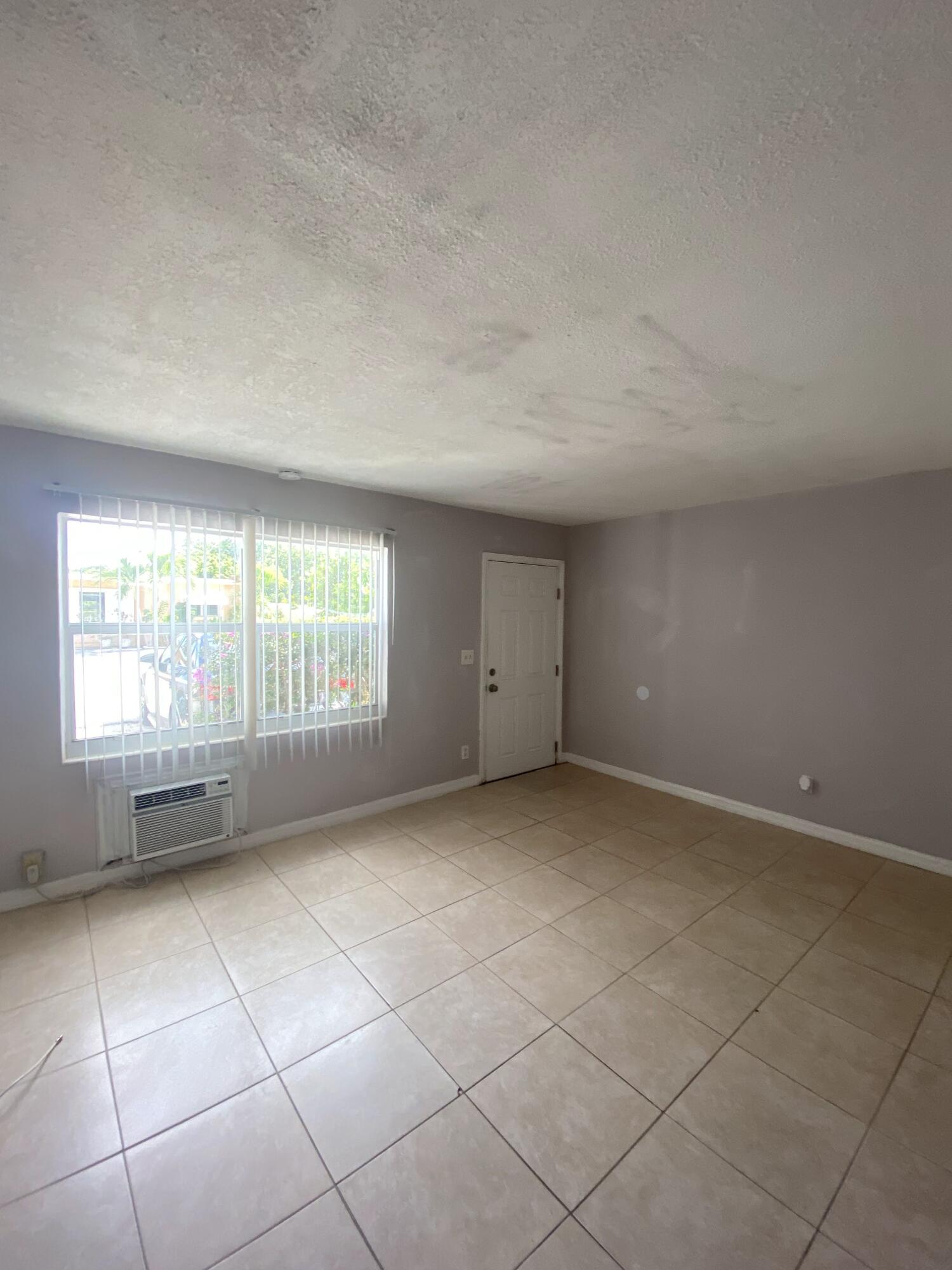 1820 Redbank Road, Unit 2 West Palm Beach, FL 33408 - Photo 2 of 12 2