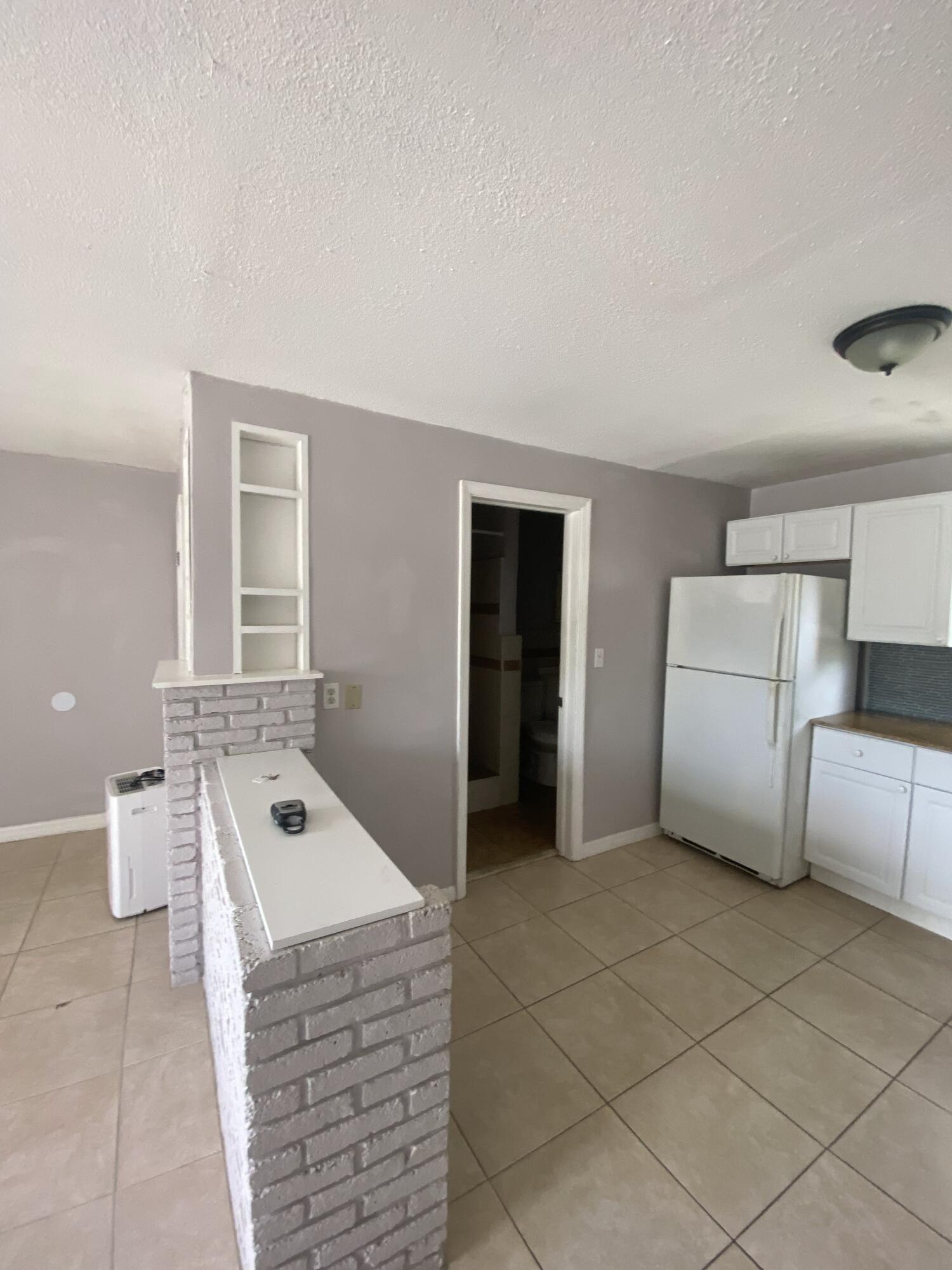 1820 Redbank Road, Unit 2 West Palm Beach, FL 33408 - Photo 7 of 12 7