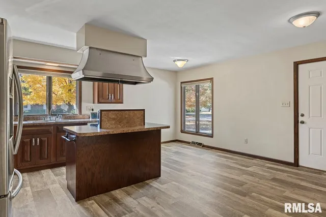 $249,900 | 161 Cypress Point Drive, Springfield, IL 62704