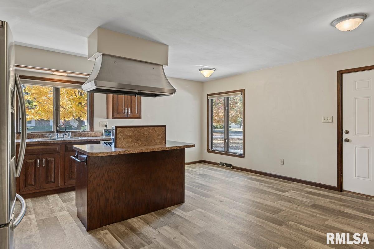 161 Cypress Point Drive Springfield, IL 62704 - Photo 15 of 44