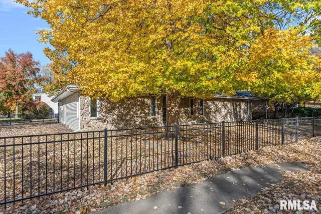 $249,900 | 161 Cypress Point Drive, Springfield, IL 62704