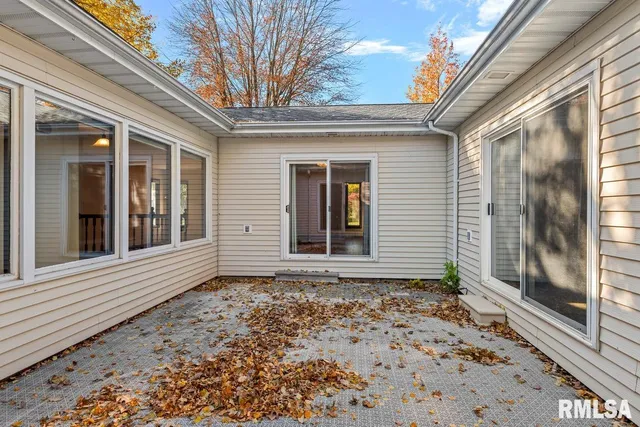 $249,900 | 161 Cypress Point Drive, Springfield, IL 62704