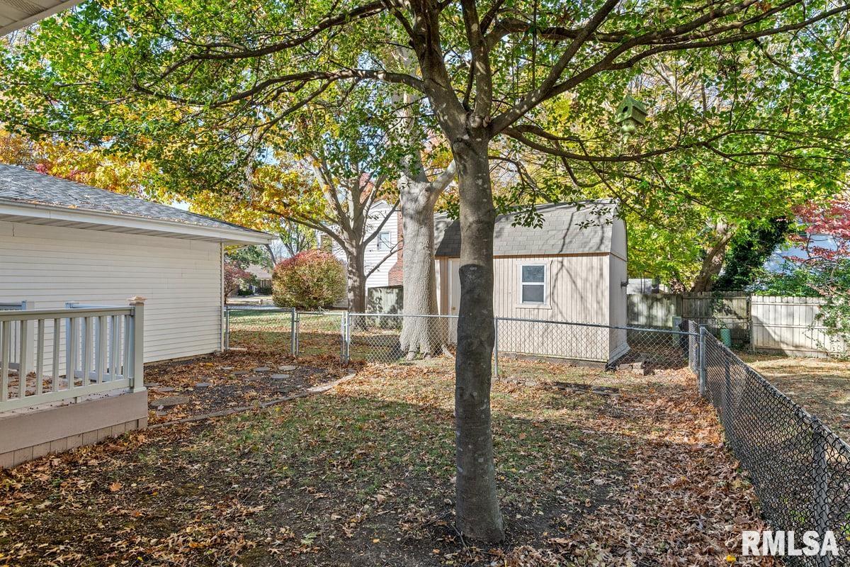 161 Cypress Point Drive Springfield, IL 62704 - Photo 39 of 44