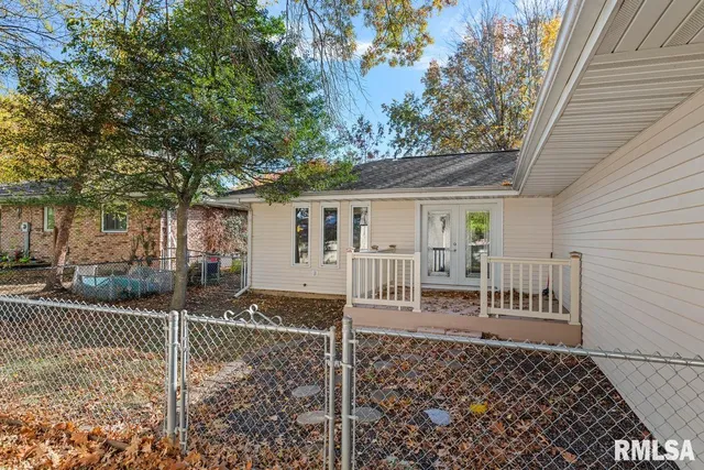 $249,900 | 161 Cypress Point Drive, Springfield, IL 62704