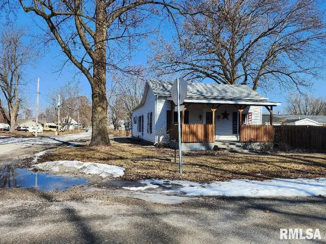 $157,000 | 305 Simpson Street, Mechanicsburg, IL 62545